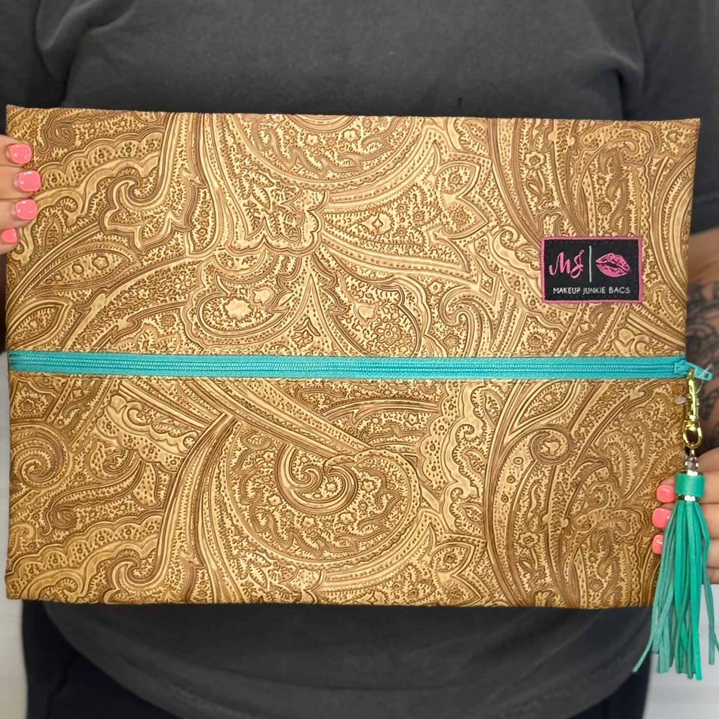Tan Tooled Paisley ~ Teal Zipper
