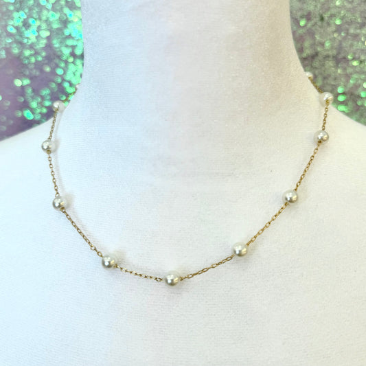 Gold Chain & Pearls Necklace